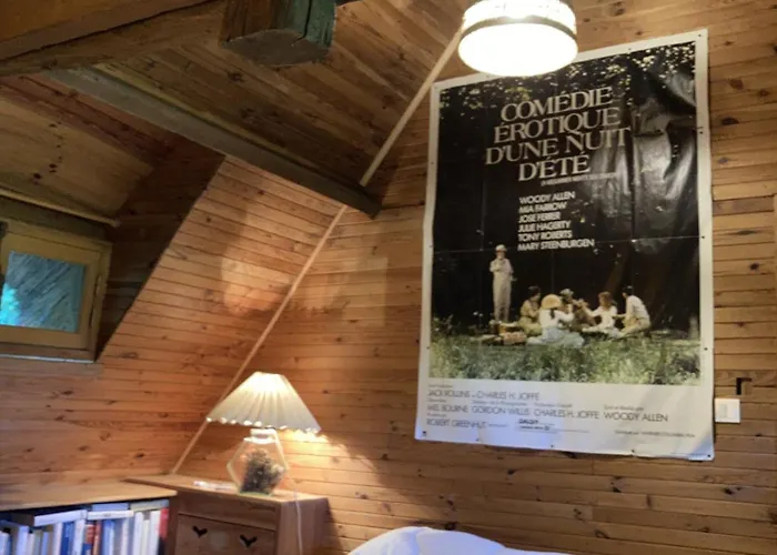 Chaumiere De Famille